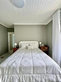 Baleia Beach - house on the beachfront.