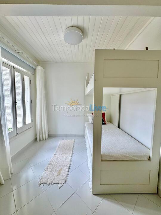 House for vacation rental in São Sebastião (Praia da Baleia)
