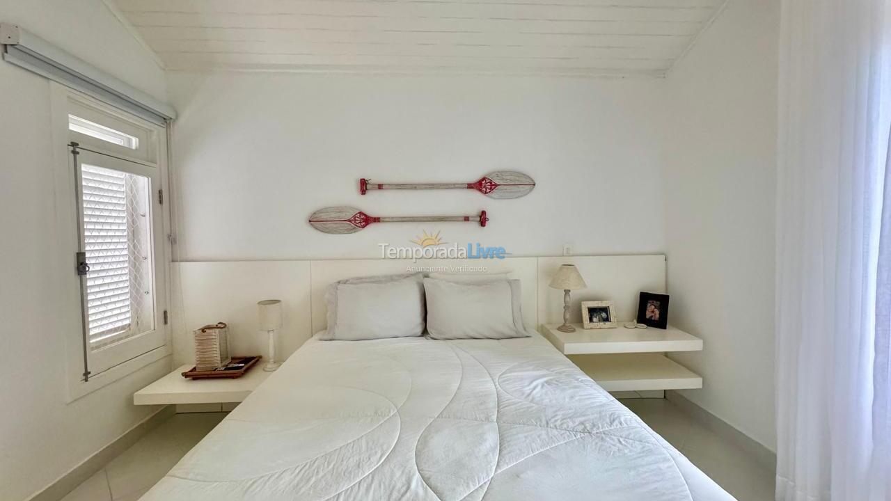 House for vacation rental in São Sebastião (Praia da Baleia)