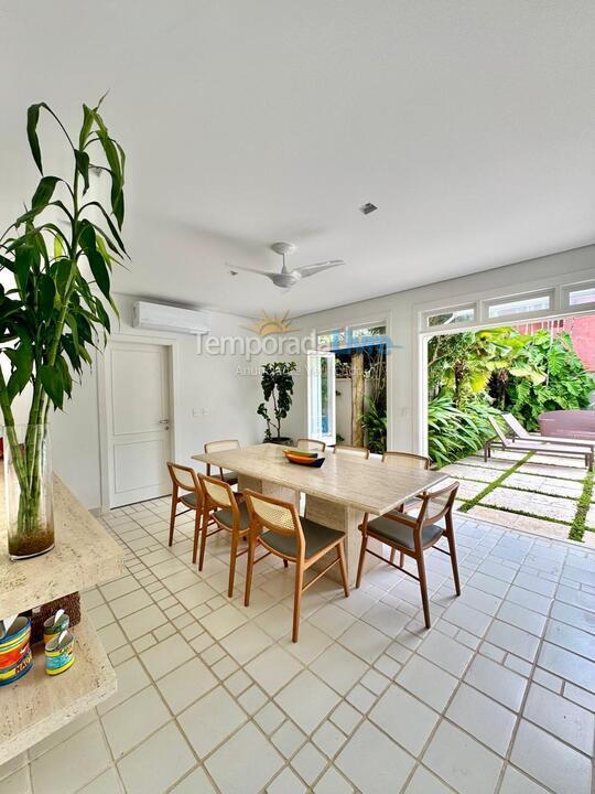 House for vacation rental in São Sebastião (Praia da Baleia)