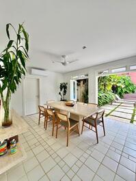 Baleia Beach - house on the beachfront.