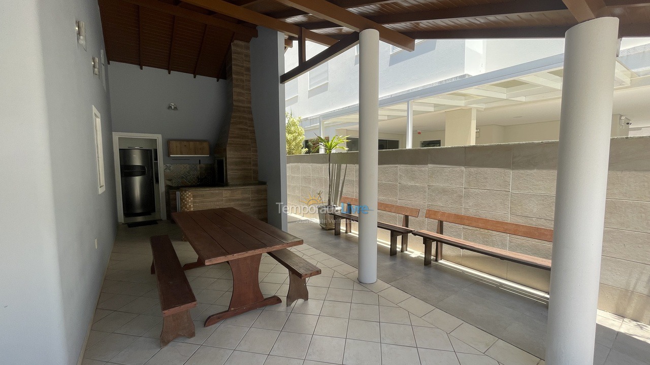 Casa para aluguel de temporada em Governador Celso Ramos (Praia de Palmas)