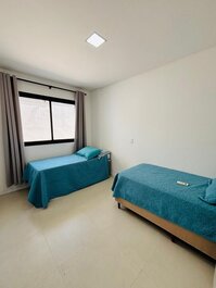 Térreo Confortável em Mariscal | 2 Quartos | Ar, Churrasqueira e...