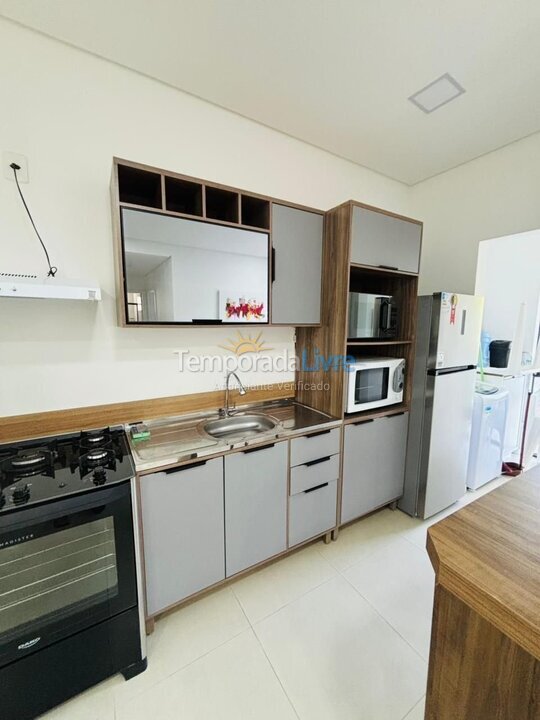 Apartamento para aluguel de temporada em Bombinhas (Canto Grande)