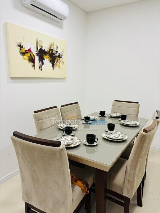 Apartamento para aluguel de temporada em Bombinhas (Canto Grande)