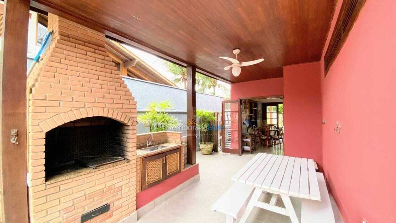 House for vacation rental in Ubatuba (Praia do Lázaro)