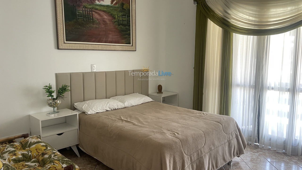 House for vacation rental in Balneário Piçarras (Piçarras)