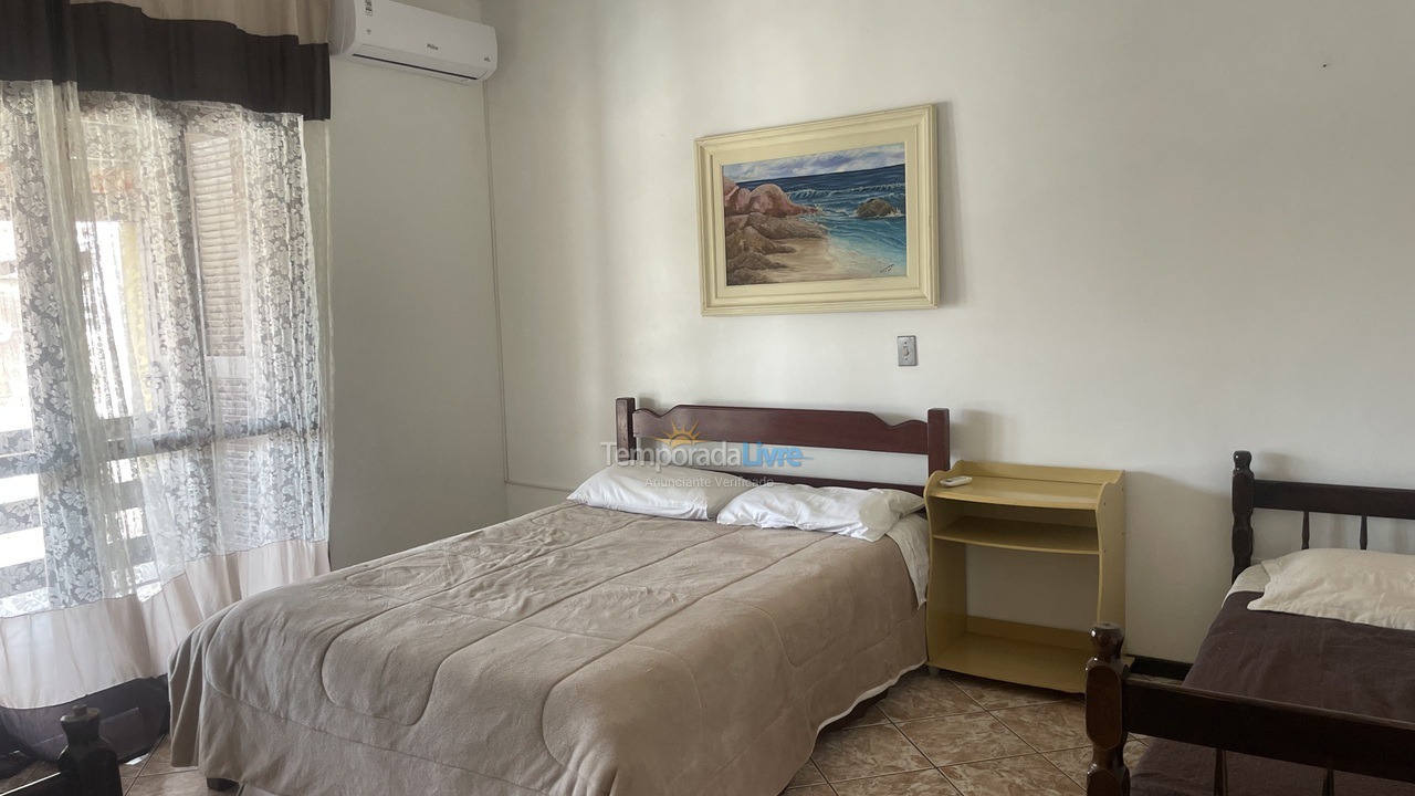 House for vacation rental in Balneário Piçarras (Piçarras)