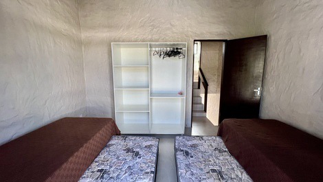 Beachfront property in Florianópolis, Ponta das Canas, with pool, sleeps 6.