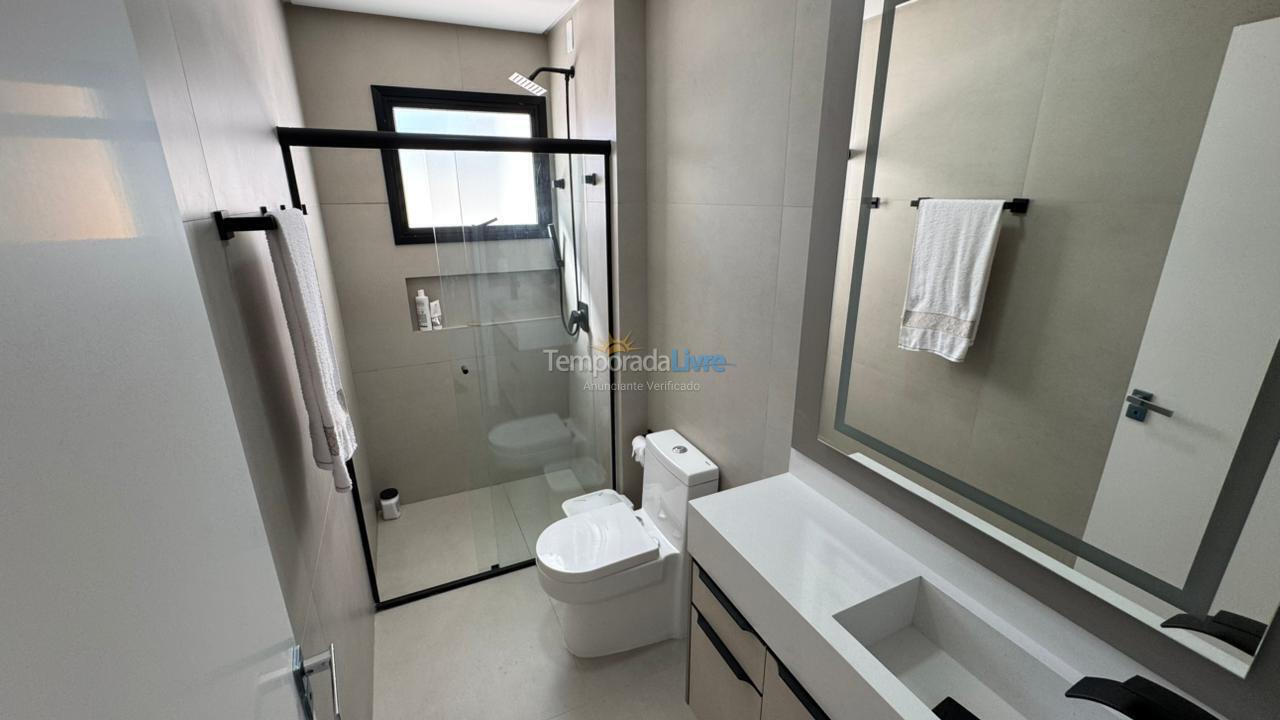 Apartment for vacation rental in Governador Celso Ramos (Praia de Palmas)