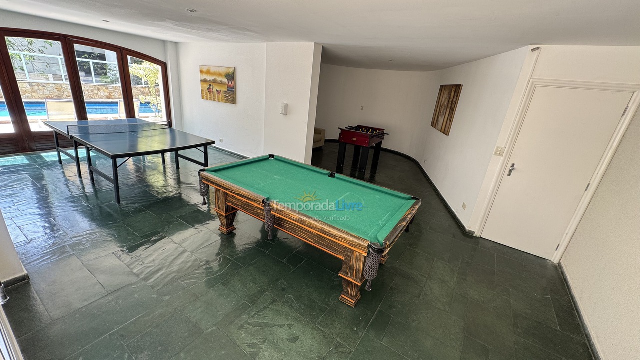 Apartamento para aluguel de temporada em Guarujá (Pitangueiras)