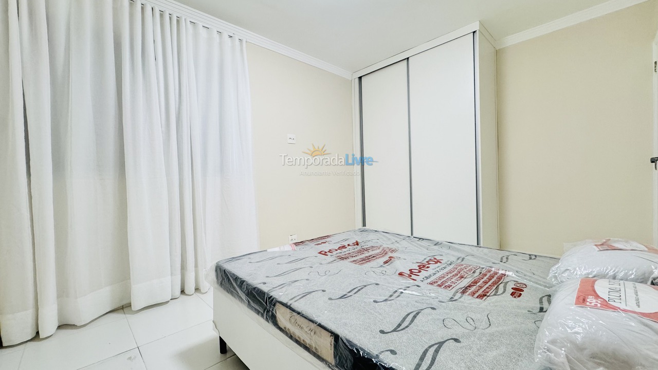 Apartamento para aluguel de temporada em Guarujá (Pitangueiras)