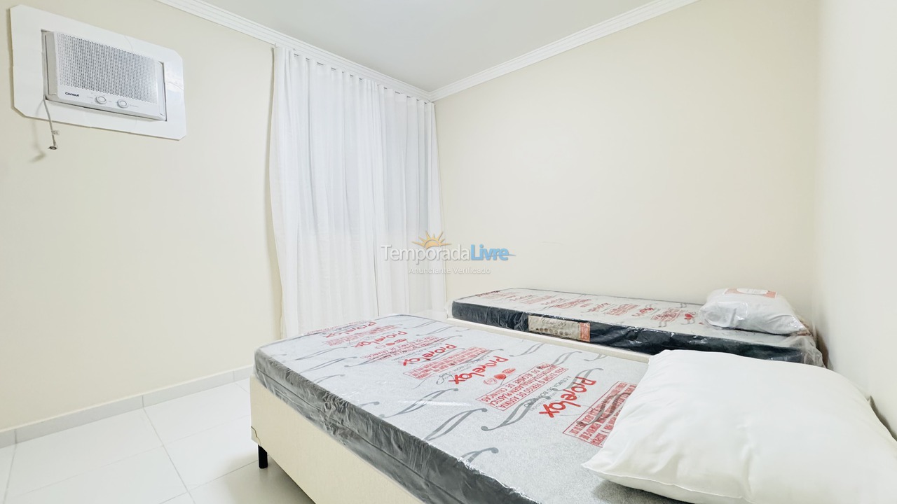 Apartamento para aluguel de temporada em Guarujá (Pitangueiras)