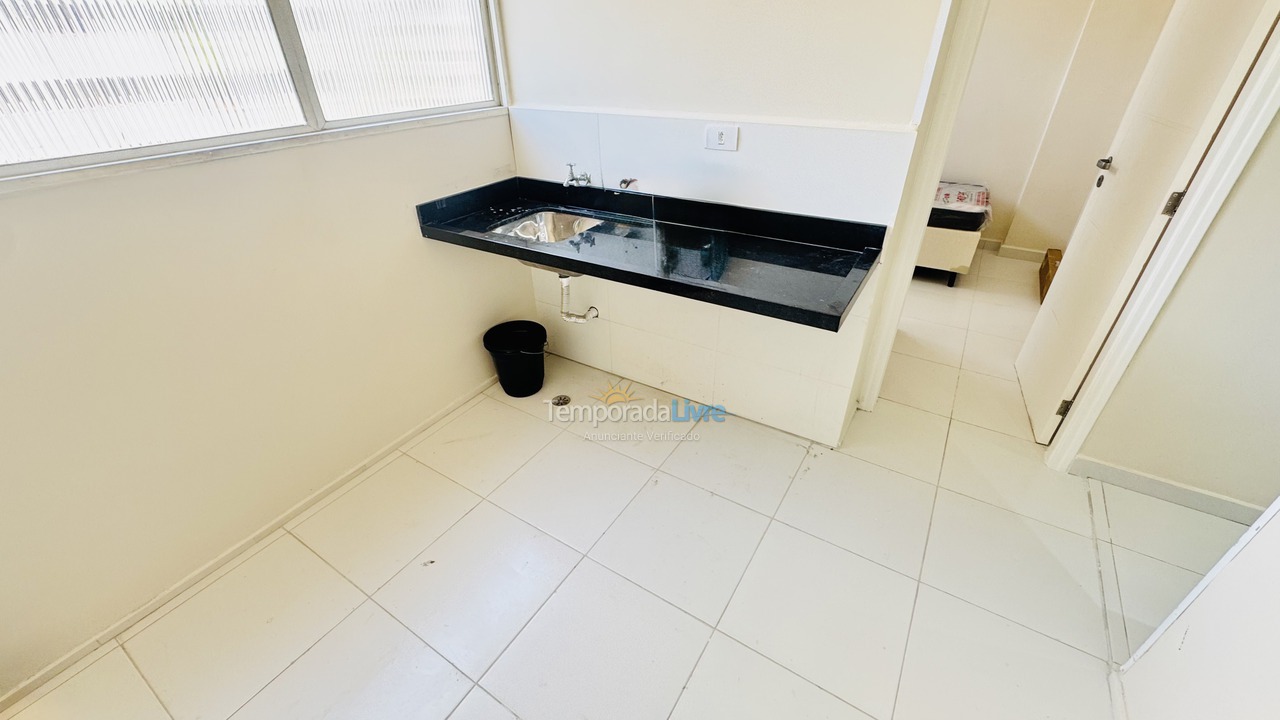 Apartamento para aluguel de temporada em Guarujá (Pitangueiras)