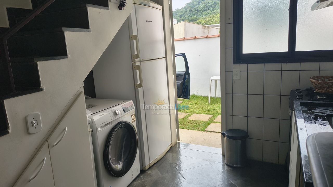 House for vacation rental in Ubatuba (Praia das Toninhas)