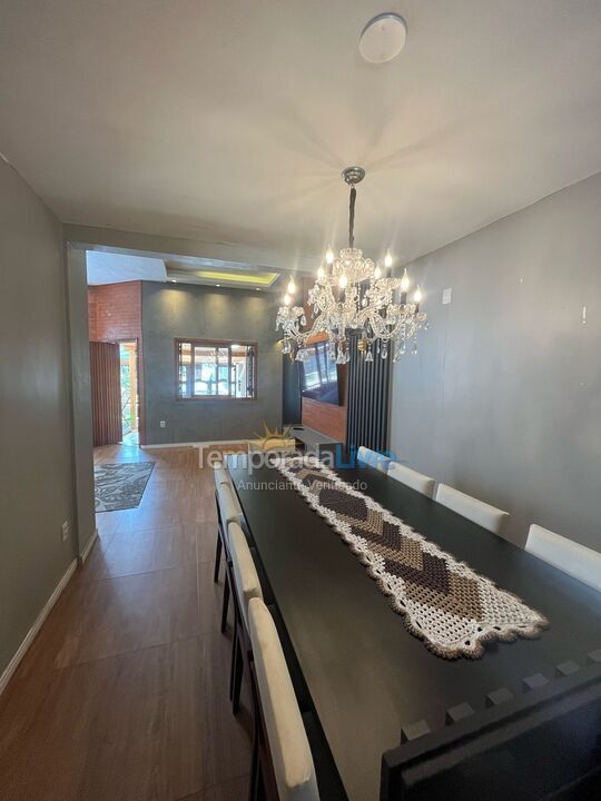 Casa para alquiler de vacaciones em Tramandaí (Nova Tramandaí)