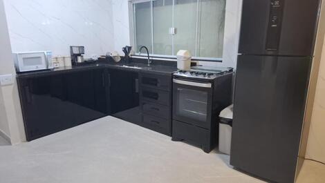 CASA PÉ NA AREIA COM PISCINA A 10mts ENSEADA