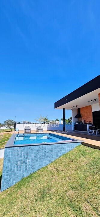 Casa para alquiler de vacaciones em Paranapanema (Riviera de Santa Cristina Xiii)