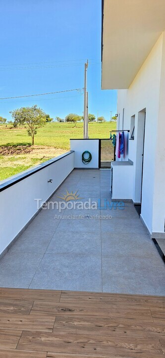 Casa para alquiler de vacaciones em Paranapanema (Riviera de Santa Cristina Xiii)