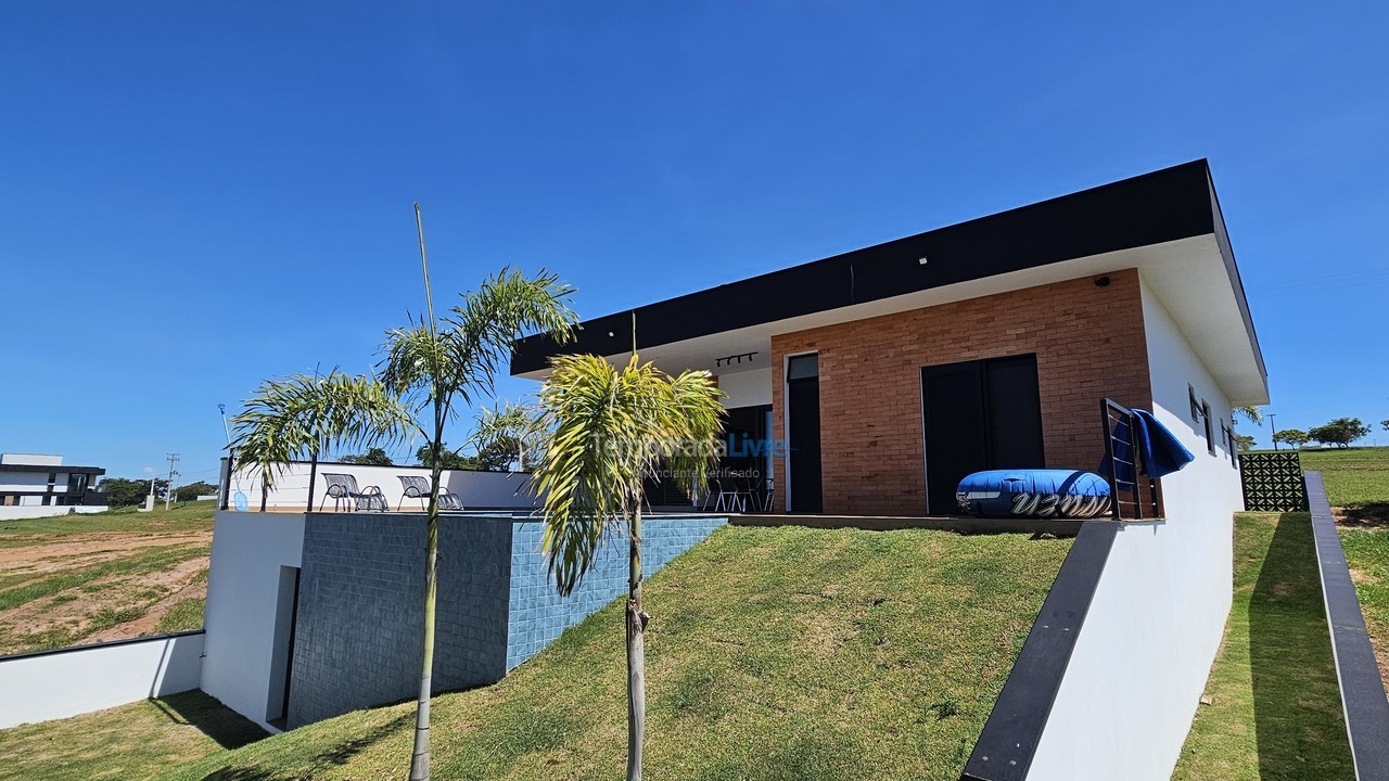 Casa para alquiler de vacaciones em Paranapanema (Riviera de Santa Cristina Xiii)