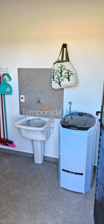 Casa para alquiler de vacaciones em Paranapanema (Riviera de Santa Cristina Xiii)