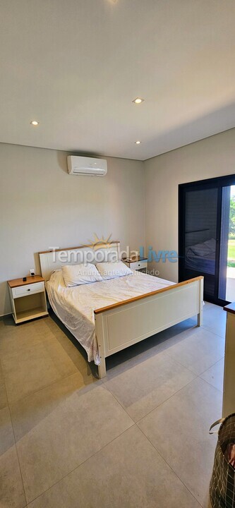 Casa para alquiler de vacaciones em Paranapanema (Riviera de Santa Cristina Xiii)