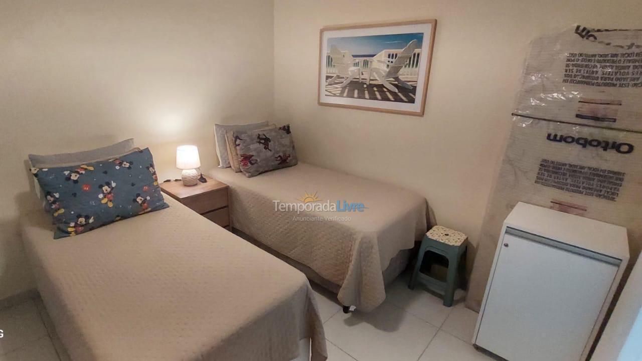 Apartamento para aluguel de temporada em Praia Grande (Praia do Caiçara)