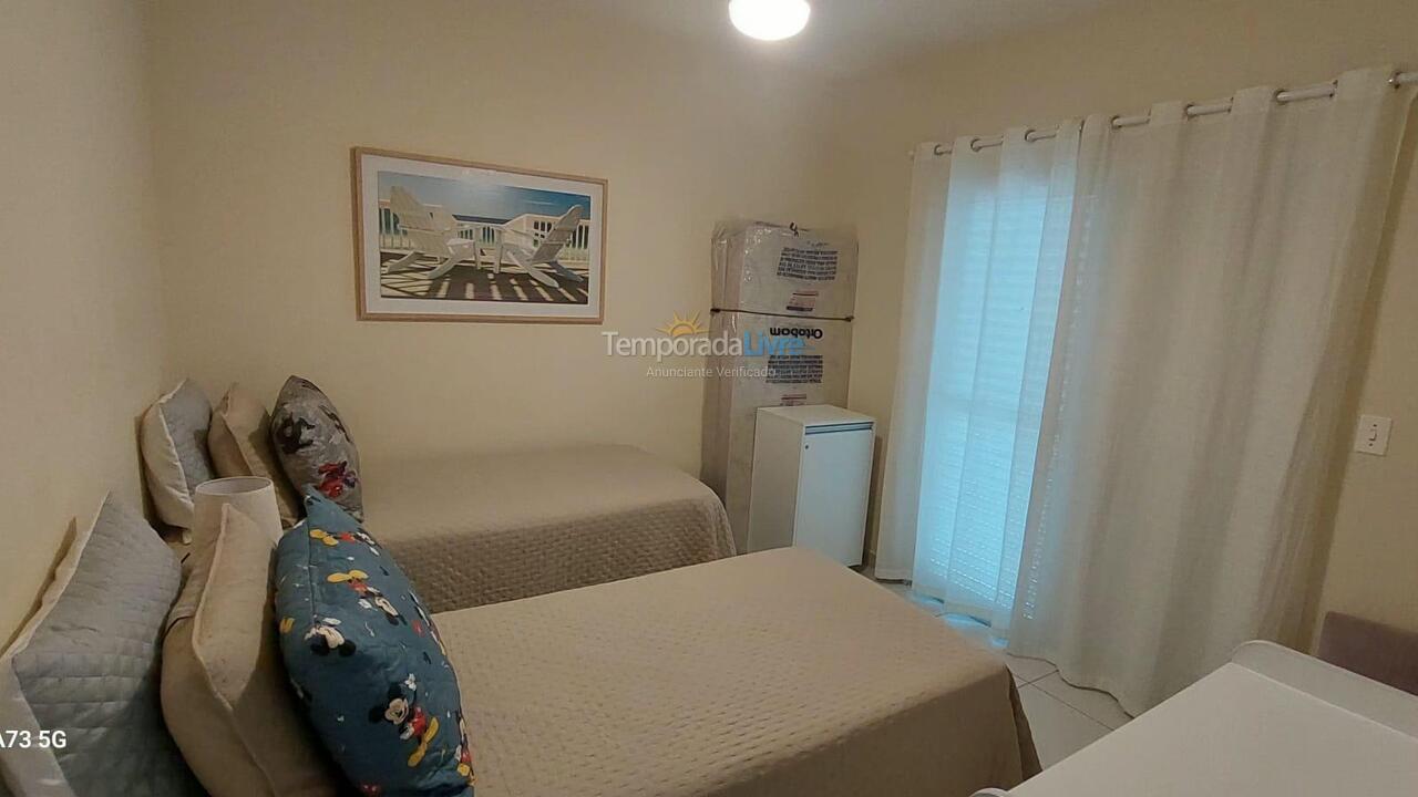 Apartamento para aluguel de temporada em Praia Grande (Praia do Caiçara)