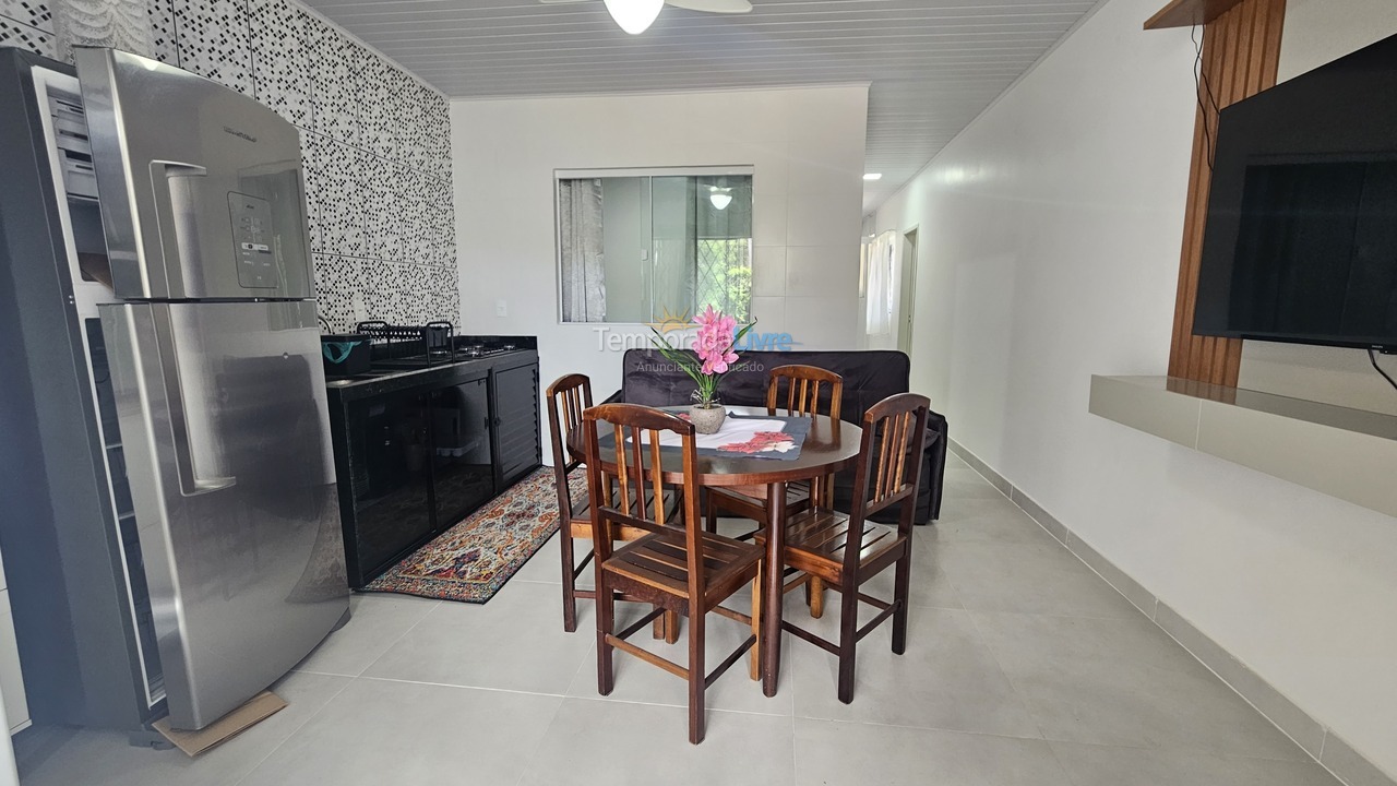 Apartamento para aluguel de temporada em Bombinhas (Praia de Zimbros)