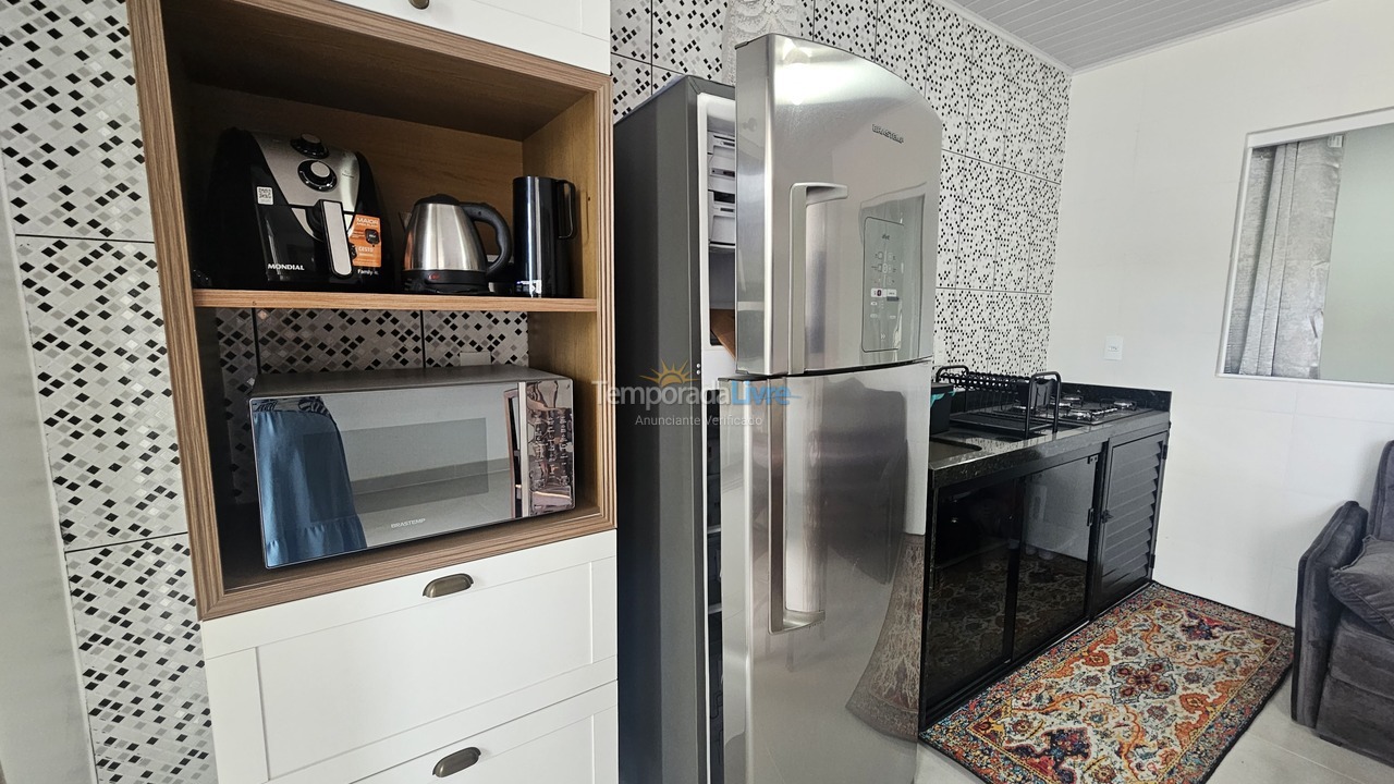 Apartamento para aluguel de temporada em Bombinhas (Praia de Zimbros)