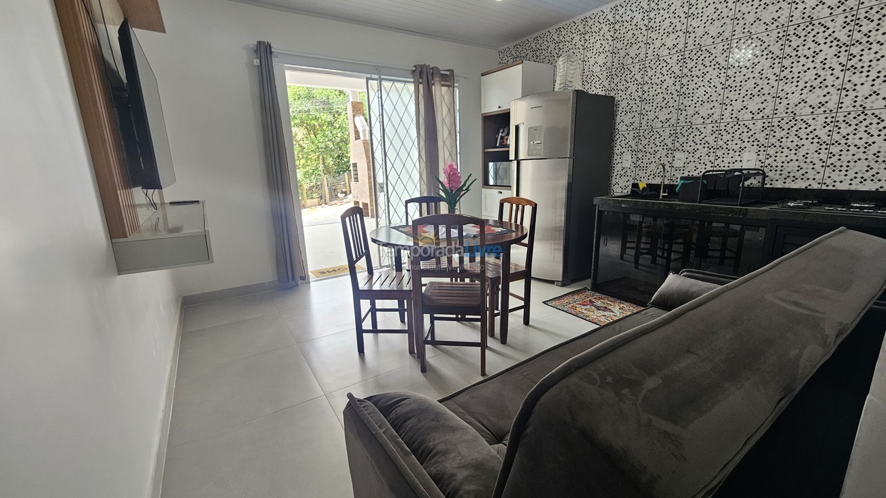 Apartamento para aluguel de temporada em Bombinhas (Praia de Zimbros)