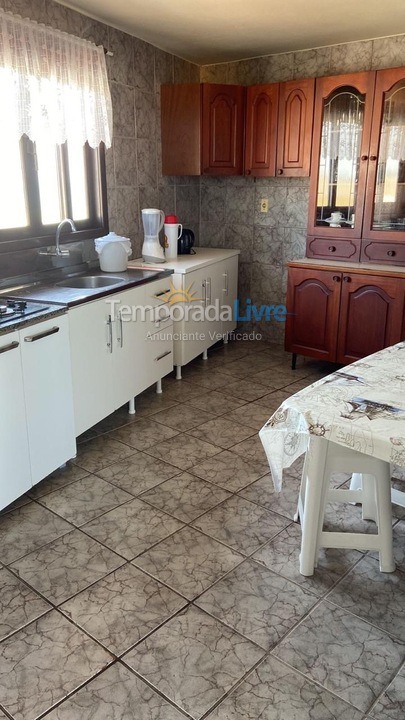 Apartamento para alquiler de vacaciones em São Francisco do Sul (Enseada)