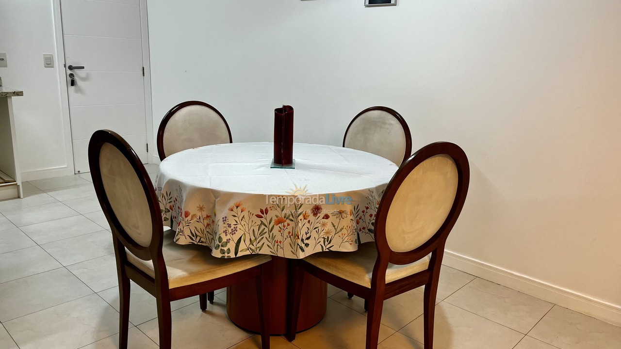 Apartamento para aluguel de temporada em Florianópolis (Praia do Santinho)