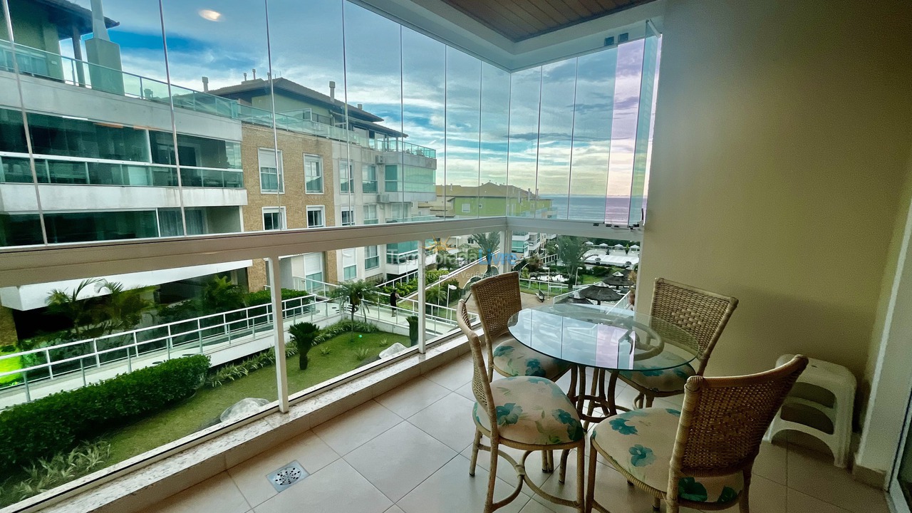 Apartamento para aluguel de temporada em Florianópolis (Praia do Santinho)