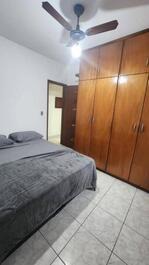 Spacious apartment in Canto do Forte, Praia Grande