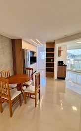 Apartamento em Itapema á 200m da Praia Central, com vista mar!