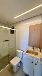 Apartamento em Itapema á 200m da Praia Central, com vista mar!