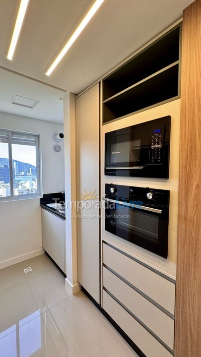 Apartamento para aluguel de temporada em Itapema (Tabuleiro dos Oliveiras)