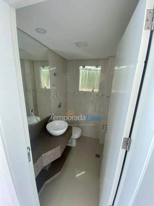 Apartamento para aluguel de temporada em Itapema (Centro)