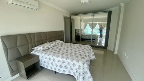 Apartamento Frente Mar em Itapema - SC