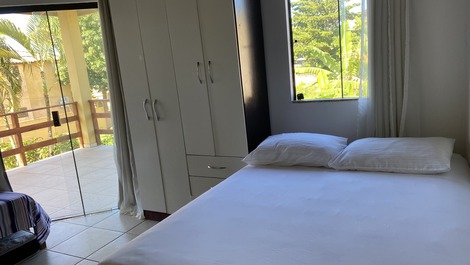 Praia de Taperapuan 150 metros do mar.