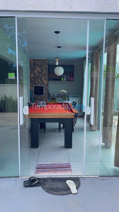 Casa para aluguel de temporada em Imbituba (Praia do Rosa)