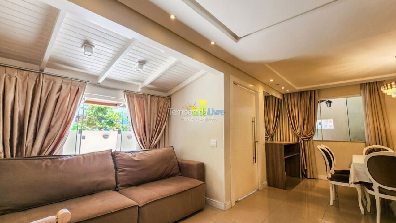 Casa para alquiler de vacaciones em Bombinhas (Praia de Bombas)