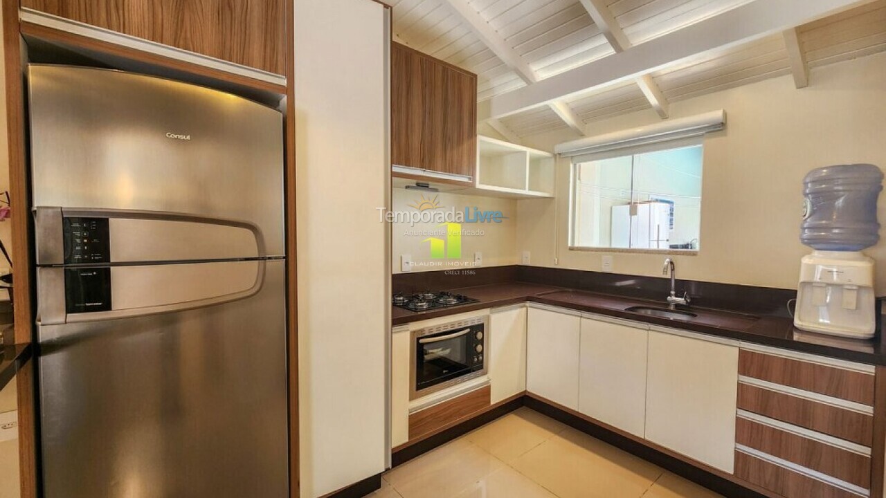 Casa para alquiler de vacaciones em Bombinhas (Praia de Bombas)