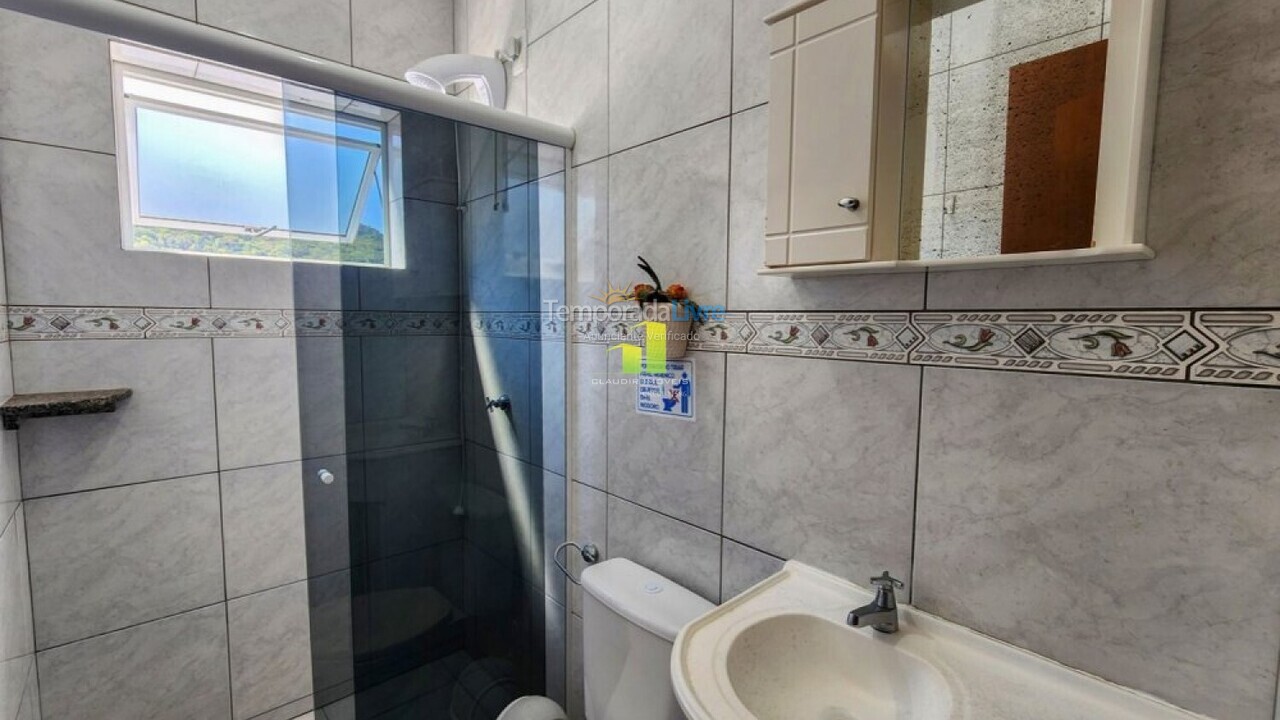 Apartment for vacation rental in Bombinhas (Praia de Bombas)