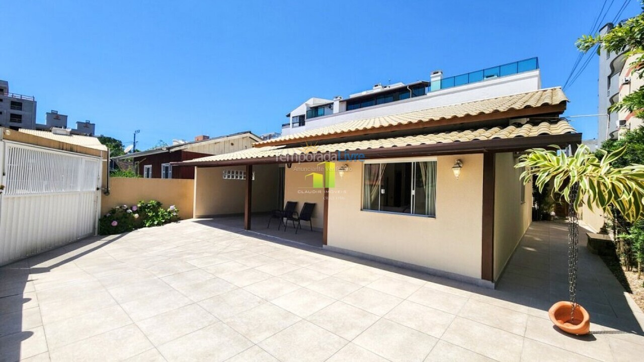 Casa para alquiler de vacaciones em Bombinhas (Praia de Bombas)