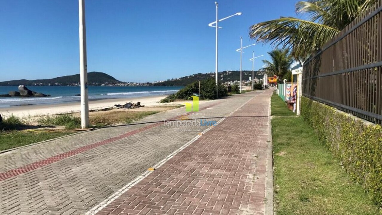 Apartment for vacation rental in Bombinhas (Praia de Bombas)