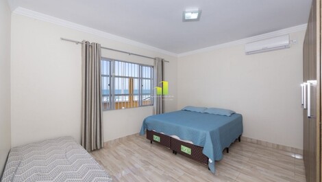 LINDÍSSIMA CASA DE 3 DORMITÓRIOS, NA PRAIA DE BOMBAS....