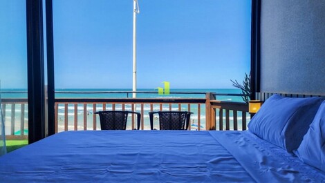 Viva unos días inolvidables en esta exclusiva propiedad frente al mar, diseñada...