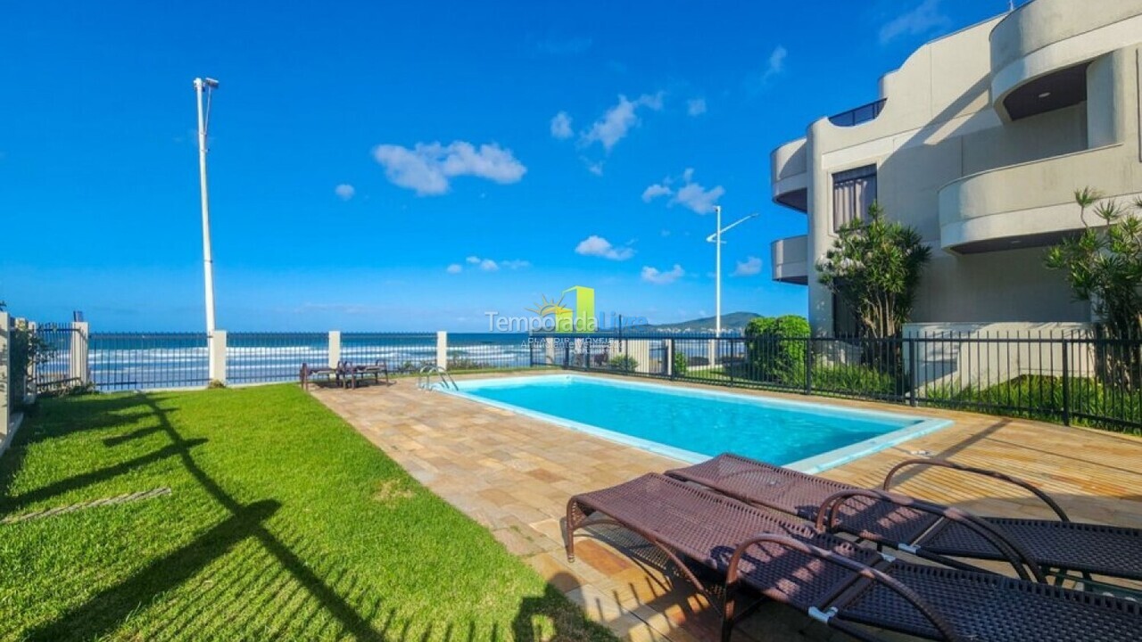 Apartment for vacation rental in Bombinhas (Praia de Bombas)